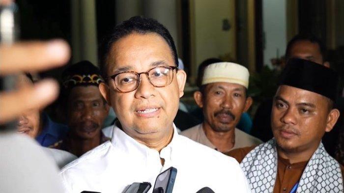 Mobil rombongan calon presiden (capres) nomor urut 1 Anies Baswedan mengalami kecelakaan beruntun di Desa Paya Demam Dua, Kecamatan Pante Bidari, Aceh Timur, Aceh, Minggu (17/12/2023).