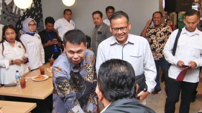 Ketua KPK Nawawi Pomolango temui jurnalis dan pegiat anti korupsi di Balikpapan sebagai bagian acara KPK Mendengar menjelang Hari Bakti KPK ke-21, Senin (18/12/2023).