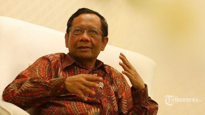 Potret Mahfud MD, cawapres 2024 nomor urut 3. Mahfud yakin 21 program unggulannya tidak mengada-ngada, sebut lebih dari sekadar makan gratis.