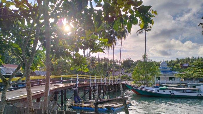 Jembatan Teluk Sumbang Berau yang sebelumnya hancur terkena luapan sungai, sejak Desember 2023 lalu sudah dalam kondisi baik dibangun kembali.TRIBUNKALTIM.CO/HO