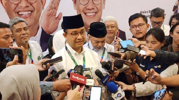 Calon Presiden nomor urut 01 Anies Baswedan di acara deklarasi dukungan Keluarga Besar HMI kepada AMIN di Lippo Kuningan, Jakarta, Rabu (27/12/2023).