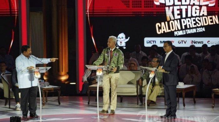 ELEKTABILITAS CAPRES - Prabowo Subianto, Ganjar Pranowo dan Anies Baswedan saat debat capres 2024, Minggu (7/1/2024). Inilah hasil survei elektabilitas capres 2024 terbaru