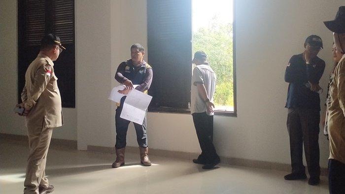 Peninjauan gedung perkantoran baru di gedung permanen Pemerintah Mahulu, Jumat (12/1/2024). 