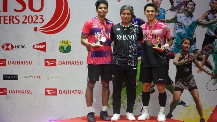 INDONESIA MASTERS 2024 - Jonatan Christie dan Chico Aura Dwi Wardoyo menjadi juara dan runner up Indonesia Masters 2023 lalu. Berikut jadwal badminton Indonesia Masters 2024. Menanti kebangkitan wakil Merah Putih usai jeblok di dua turnamen sekaligus India dan Malaysia.