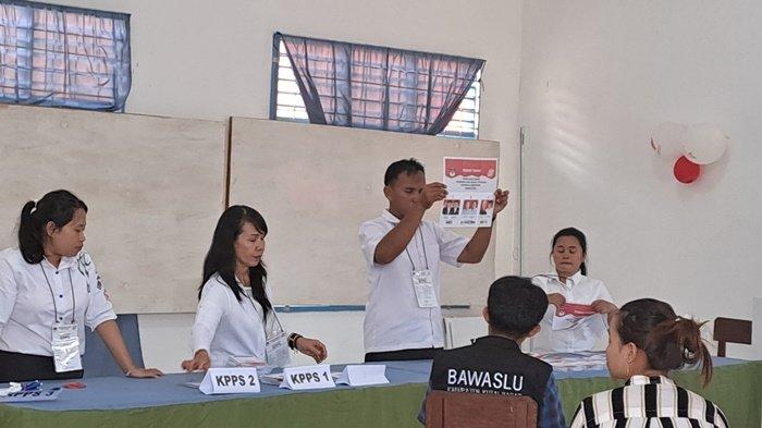 Penghitungan surat suara di salah satu TPS di Kecamatan Barong Tongkok. Inilah daftar nama TPS di Kecamatan Bentian Besar yang diminta Bawaslu Kutai Barat lakukan pencoblosan ulang.