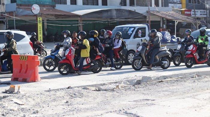 Proyek DAS Ampal di Jalan MT Haryono, Balikpapan, Kalimantan Timur belum tuntas 100 persen. 