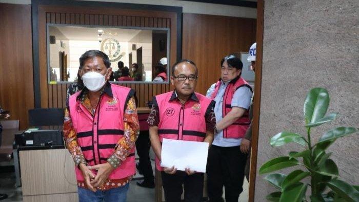 Kejaksaan Agung menetapkan eks Direktur Utama (Dirut) PT Timah, M Riza Pahlevi Tabrani (MRPT) sebagai tersangka kasus dugaan korupsi tata niaga komoditas timah wilayah Izin Usaha Pertambangan (IUP) PT Timah Tbk tahun 2015-2022.