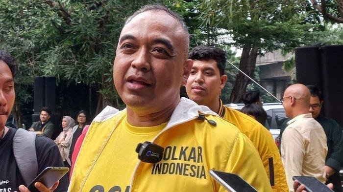 Ketua DPD Partai Golkar DKI Jakarta, Ahmed Zaki Iskandar mengatakan dirinya sudah dapat mandat maju di Pilkada DKI Jakarta.