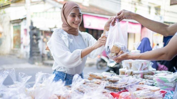 IDE JUALAN RAMADHAN - Berikut ialah 30 rekomendasi makanan dan minuman yang dapat dijual saat Ramadhan dengan modal kecil untung besar.