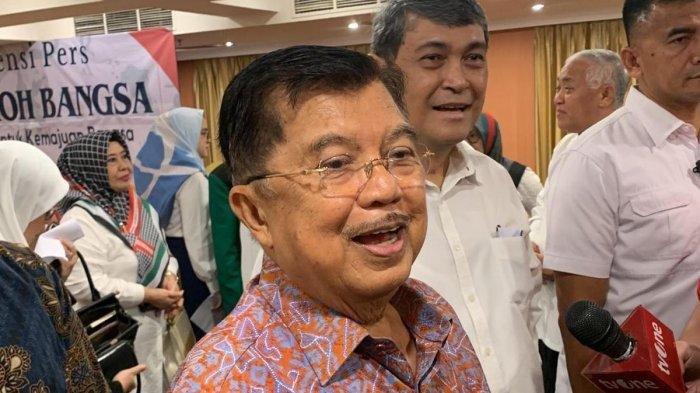 Wakil Presiden ke-10 dan ke-12 RI Jusuf Kalla atau JK mengungkapkan salah satu kekhawatirannya di pemerintahan mendatang Prabowo -Gibran adalah soal krisis di bidang ekonomi. Ini alasannya