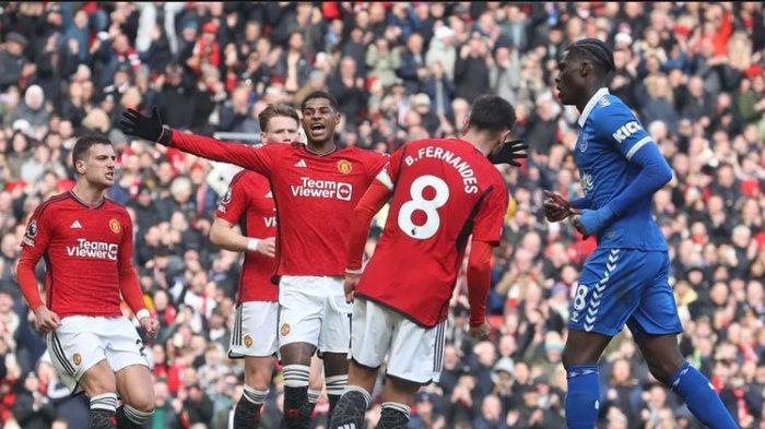 Marcus Rashford merayakan gol untuk Manchester United ke gawang Everton pada matchweek 28 Liga Inggris 2023-2024 di Stadion Old Trafford, Sabtu (9/3/2024).