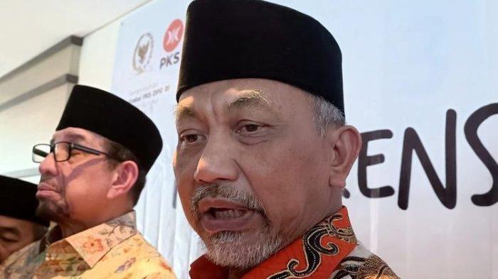 SIKAP PKS - Presiden Partai Keadilan Sejahtera (PKS) Ahmad Syaikhu menyatakan pihaknya konsisten di jalur perubahan, sehingga akan fokus gugat ke MK dan ajukan hak angket, menolak hasil Pilpres 2024.