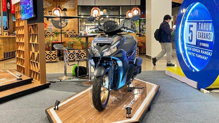 Secara nasional untuk setiap pemebelian Yamaha, customer punya kesempatan untuk menjadi miliarder karena Yamaha menyiapkan hadiah uang tunai sebesar Rp 1 miliar.