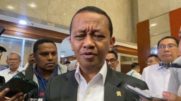 Menteri Investasi Bahlil Lahadalia saat ditemui di Gedung DPR, Senayan, Jakarta, Senin (1/4/2024). Bahlil membantah tuduhan politisasi bansos demi menangkan Prabowo-Gibran.