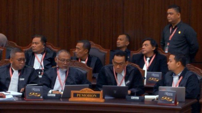 SIDANG SENGKETA PILPRES - Anggota Tim Hukum AMIN, Bambang Widjojanto. 