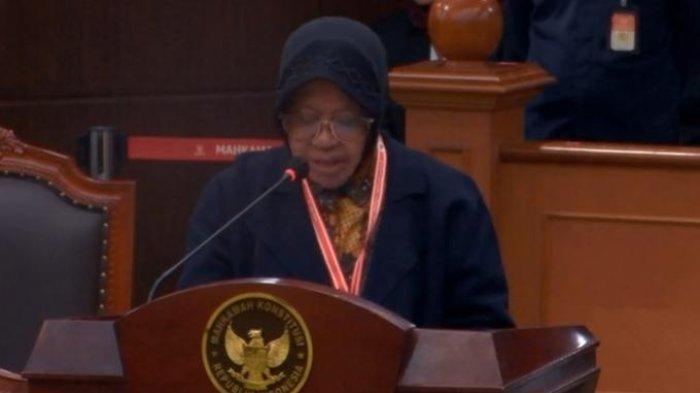 SIDANG SENGKETA PILPRES - Mensos Tri Rismaharini hadir dalam sidang sengketa hasil Pilpres 2024 di MK, Jakarta, Jumat (5/4/2024).
