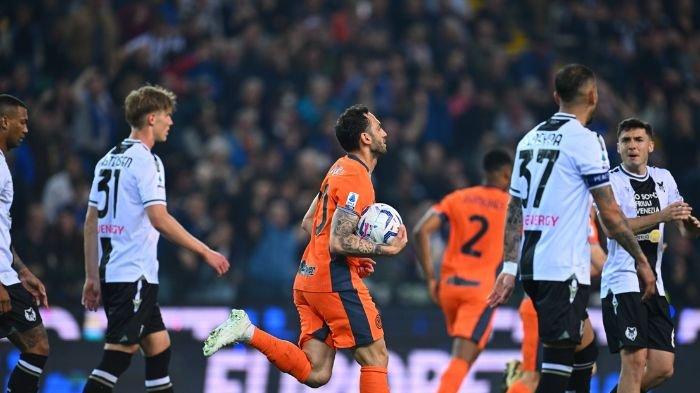 Udinese vs Inter Milan, laga penutup Liga Italia pekan ke-31 berakhir imbang 1-1.