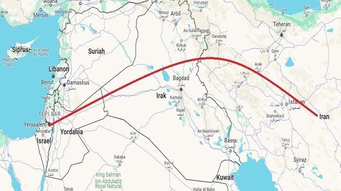 Jarak Iran ke Israel melewati dua negara. Selain menembus jarak beribu-ribu mil, hujan rudal Iran serang Israel bahkan melewati dua negara, setara jarak Inggris ke Ukraina