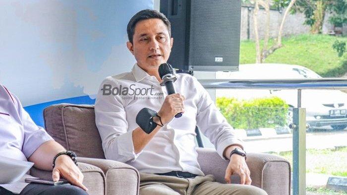 THOMAS UBER CUP 2024 - Kasubid Pengembangan Prestasi Daerah PBSI, Ricky Soebagdja, saat sedang memberikan keterangan kepada awak media dalam sesi jumpa pers di Pelatnas PBSI, Cipayung, Jakarta Timur, 1 Desember 2022 lalu. Berikut jadwal badminton Thomas Uber Cup 2024 pekan depan. Beda target tim putra dan putri Indonesia.