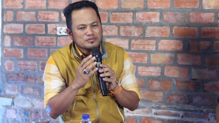 PILGUB KALTIM 2024 - Rudy Mas'ud tegaskan merangkul semua kekuatan parpol untuk berkoalisi bersama–sama membangun Kaltim. Koalisi Pilkada Kaltim 2024, ia yang juga Ketua DPD Golkar Kaltim menegaskan membuka ruang kepada seluruh parpol untuk bersama–sama melakukan yang terbaik untuk Kaltim ke depan.