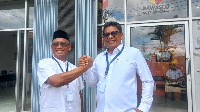 Pasangan yang bakal maju pada Pilkada Bontang 4 jalur independen, Basri-Chusnul Dhihin usai menghadiri undangan mediasi Bawaslu Bontang terkait permohonan gugatan atas putusan TMS KPU di kantor Bawaslu, Rabu (22/5/2024).