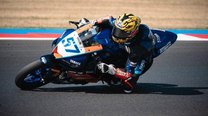 Aksi dari pembalap binaan Yamaha Indonesia bersama tim BrCorse Aldi Satya Mahendra No. 57 di sirkuit Misano Italia (16/6/2024)
