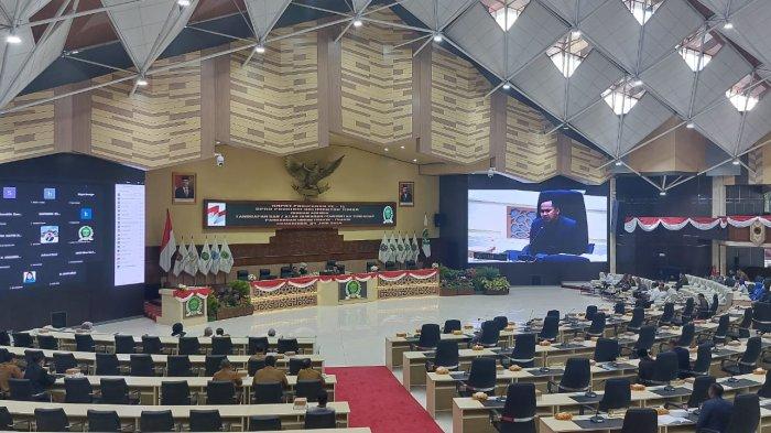 Anggota DPRD Kaltim Fraksi Golkar M Udin menyoroti banyaknya dugaan praktik migrasi KTP dan Kartu Keluarga (KK) demi bisa masuk ke sekolah negeri yang tergolong gratis.