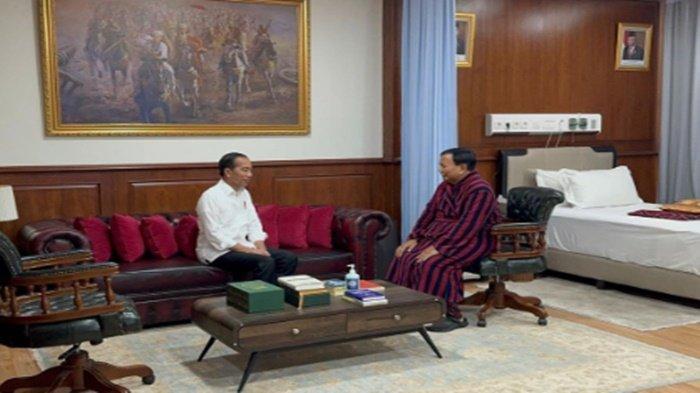 Jokowi jenguk Prabowo. Inilah 5 fakta Presiden terpilih RI, Prabowo Subianto, melakukan operasi besar pada kakinya di RSPPN Sudirman, Jakarta Selatan.