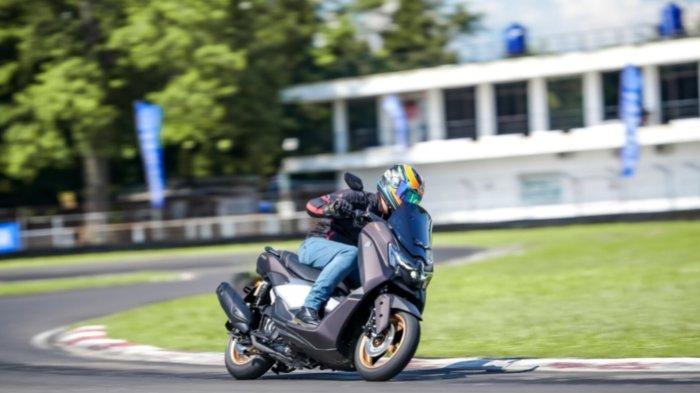 Awak Media sedang menjajal performa motor NMax Turbo
