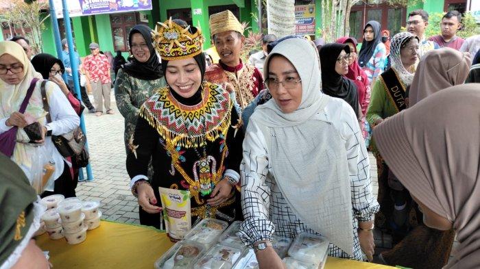 Bupati Berau Sri Juniarsih Mas dalam agenda Ultah Karang Ambun kemarin, mengingatkan para Ketua RT. TRIBUNKALTIM.CO/RENATA ANDINI PENGESTI