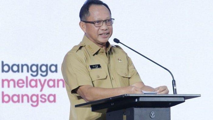 Menteri Dalam Negeri (Mendagri) Muhammad Tito Karnavian dalam Rapat Koordinasi Nasional (Rakornas) Penguatan Komitmen Pengawasan Penyelenggaraan Pemerintahan Daerah dalam Pemberantasan Korupsi di Aula Gedung Juang KPK, Jakarta, Senin (8/7/2024). Walikota Medan, Bobby Nasution disentil Menteri Dalam Negeri, Tito Karnavian lantaran anggaran Pilkada Medan 2024 masih belum cair hingga Rp 83 Miliar