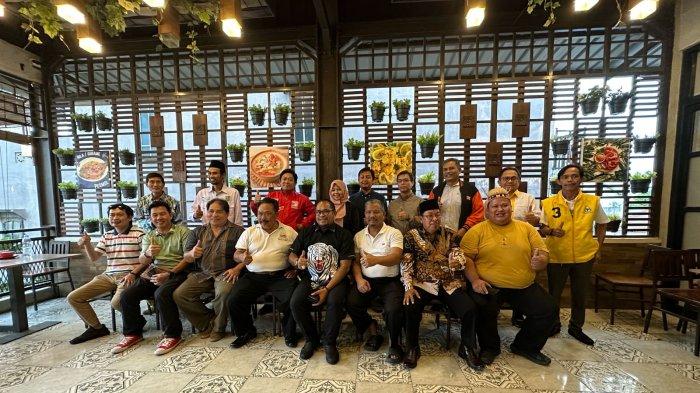 8 Parpol Non Parlemen di Kutim mendukung Kasmidi Bulang maju pada kontestasi Pilkada 2024 sebagai Bacalon Bupati Kutim 2024. 