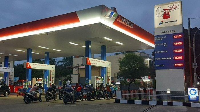 PEMBATASAN BBM SUBSIDI - Ilustrasi SPBU. Mulai 17 Agustus 2024, Pemerintah akan batasi pembelian BBM subsidi. Rencana Pemerintah jadi sinyal harga naik hingga kelas menengah makin tertekan