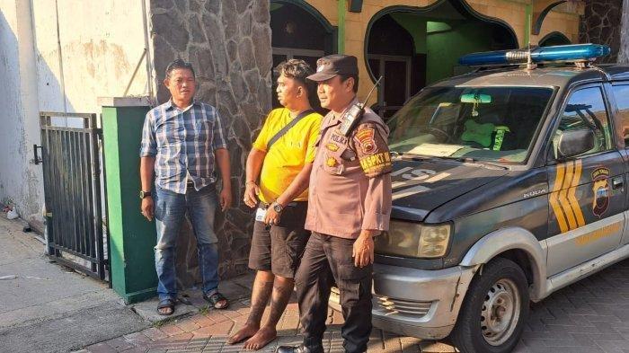 Sosok Imam Prasetyo tersangka penembakan kucing di Jalan Pringgondani I, RT 1 RW 12, Kelurahan Krobokan, Kecamatan Semarang Barat, Kota Semarang. Ia ditangkap polisi akibat ulahnya menembak kucing, Mapolrestabes Semarang, Selasa (16/7/2024).