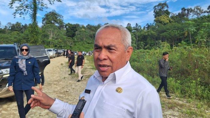 PILKADA KALTIM 2024 - Mantan Gubernur Kalimantan Timur, Isran Noor. Jadi penentu langkah Isran Noor maju calon Gubernur Kaltim, bbagaimana sikap PDIP dan Demokrat di Pilkada Kaltim 2024.