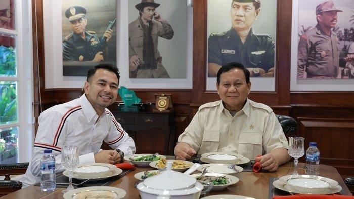 KABINET PRABOWO-GIBRAN - Raffi Ahmad dan Menteri Pertahanan RI Prabowo Subianto makan bersama di kantor Kementerian Pertahanan RI, Senin (31/7/2023).