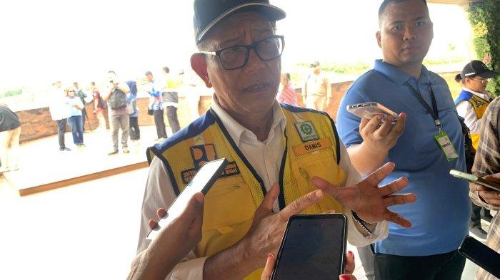 TOL IKN DIBUKA BUKAN UNTUK UMUM - Ketua Satgas Pelaksanaan Pembangunan Infrastruktur IKN Danis H. Sumadilaga. Menurut Danis, jalan tol IKN Kaltim mulai dibuka 10 Agustus 2024. Namun bukan untuk umum, khusus untuk acara yang terkait dan tamu undangan Upacara HUT RI 17 Agustus 2024.