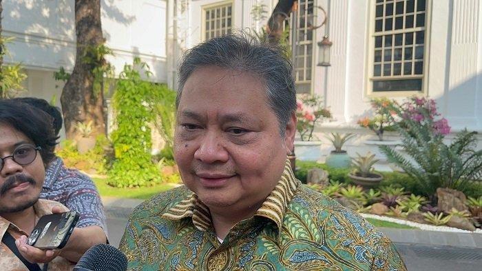 Menteri Koordinator Perekonomian yang juga Ketua Umum Golkar Airlangga Hartarto bertemu empat mata dengan Presiden Joko Widodo (Jokowi) di Istana Kepresidenan, Jakarta, pada Jumat (9/8/2024) siang. Inilah sosok potensial pengganti Airlangga sebagai Ketua Umum (Ketum) Partai Golkar, siapa saja?