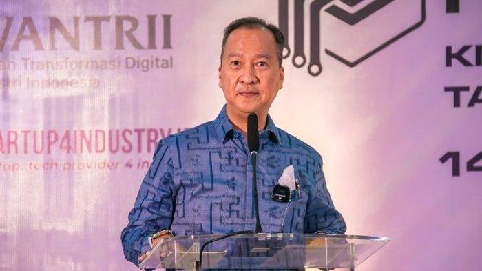  Agus Gumiwang Kartasasmita.