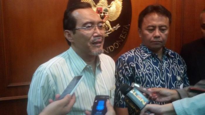 PILKADA JAKARTA 2024 - Politisi PKS Suswono (kanan) yang juga pernah menjadi menteri pertanian RI tersebut di Kantor KemenPAN-RB, Jakarta, Kamis (10/3/2016).