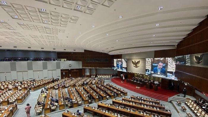 DPR. Saat ini, rapat paripurna pengesahan RUU Pilkada ditunda karena tak penuhi kuorum.