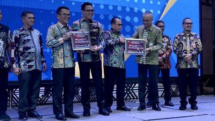 Pemkot Samarinda saat meluncurkan Kartu Kredit Pemerintah Daerah di Hotel Mercure, Samarinda, Kamis (29/8/2024). 