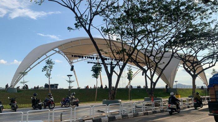 KEAMANAN TERAS SAMARINDA - Keberadaan fasilitas publik Teras Samarinda, Provinsi Kalimantan Timur. Anggota DPRD Samarinda, Abdul Rohim, soroti sistem keamanan di Teras Samarinda. Menurutnya, Pemkot Samarinda seharusnya tak berpuas diri dengan selesainya pembangunan Teras Samarinda tahap I, Rabu (11/9/2024). 