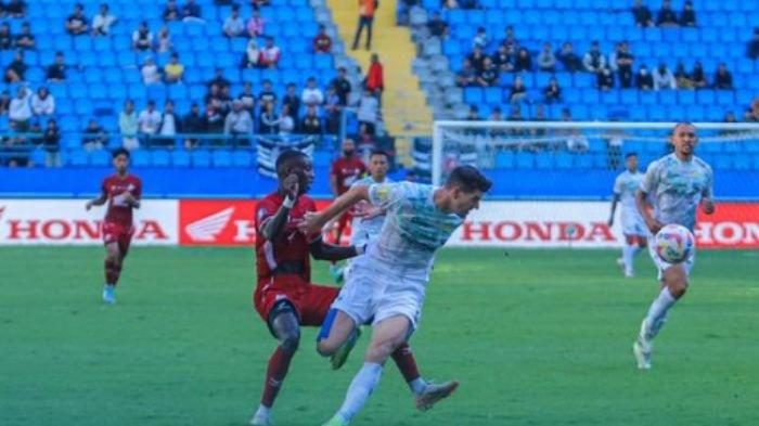 PSM vs Persib. Hasil Liga 1 PSM vs Persib, Bali United vs Arema FC kompak main tanpa gol, cek klasemen sementara Liga 1.