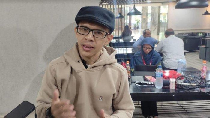 Pengamat politik dari Universitas Al-Azhar Ujang Komarudin saat ditemui awak media di Gedung Nusantara III, Kompleks Parlemen, Senayan, Jakarta, Kamis (2/11/2023).