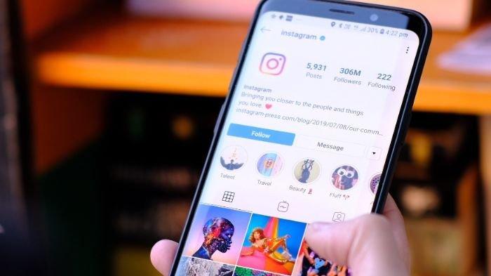 INSTAGRAM - Fitur Archive IG viral disebut bakal dihapus, begini cara mengamankan foto dan video ke Google Drive.
