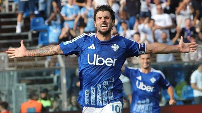 Klub milik orang Indonesia berhasil menembus 10 besar klasemen Liga Italia 2024-2025, sementara Napoli kembali ke jalur juara.