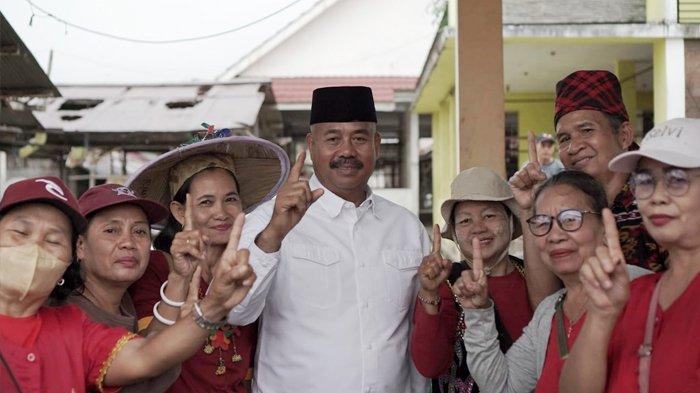 Calon Bupati Kutai Kartanegara (Kukar) Edi Damansyah saat berkunjung ke Kecamatan Loa Janan, Kukar, Kalimantan Timur, Kamis (3/10/2024).