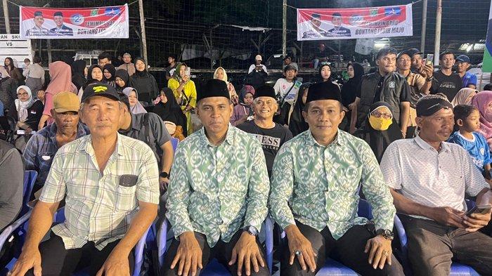 Calon Walikota dan Calon Wakil Walikota pada Pilkada Bontang 2024, Sutomo Jabir dan Nasrullah saat bersama para pendukungnya.