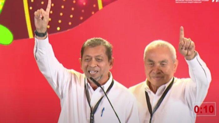DEBAT PILKADA KALTIM 2024 - Paslon nomor urut 1 Isran Noor-Hadi Mulyadi saat debat Pilkada Kaltim 2024, Minggu (3/11/2024). Closing statement Isran-Hadi di debat kedua Pilkada Kaltim 2024, dari doa, ucapan terima kasih, pantun hingga lagu Koes Plus.